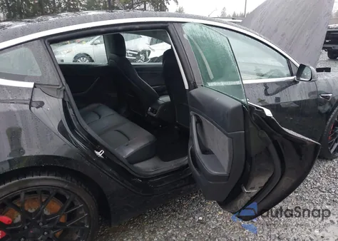 2020 Tesla Model 3 Performance Dual Motor All-Wheel Drive z USA, uszkodzony, nr VIN 5YJ3E1EC3LF623433